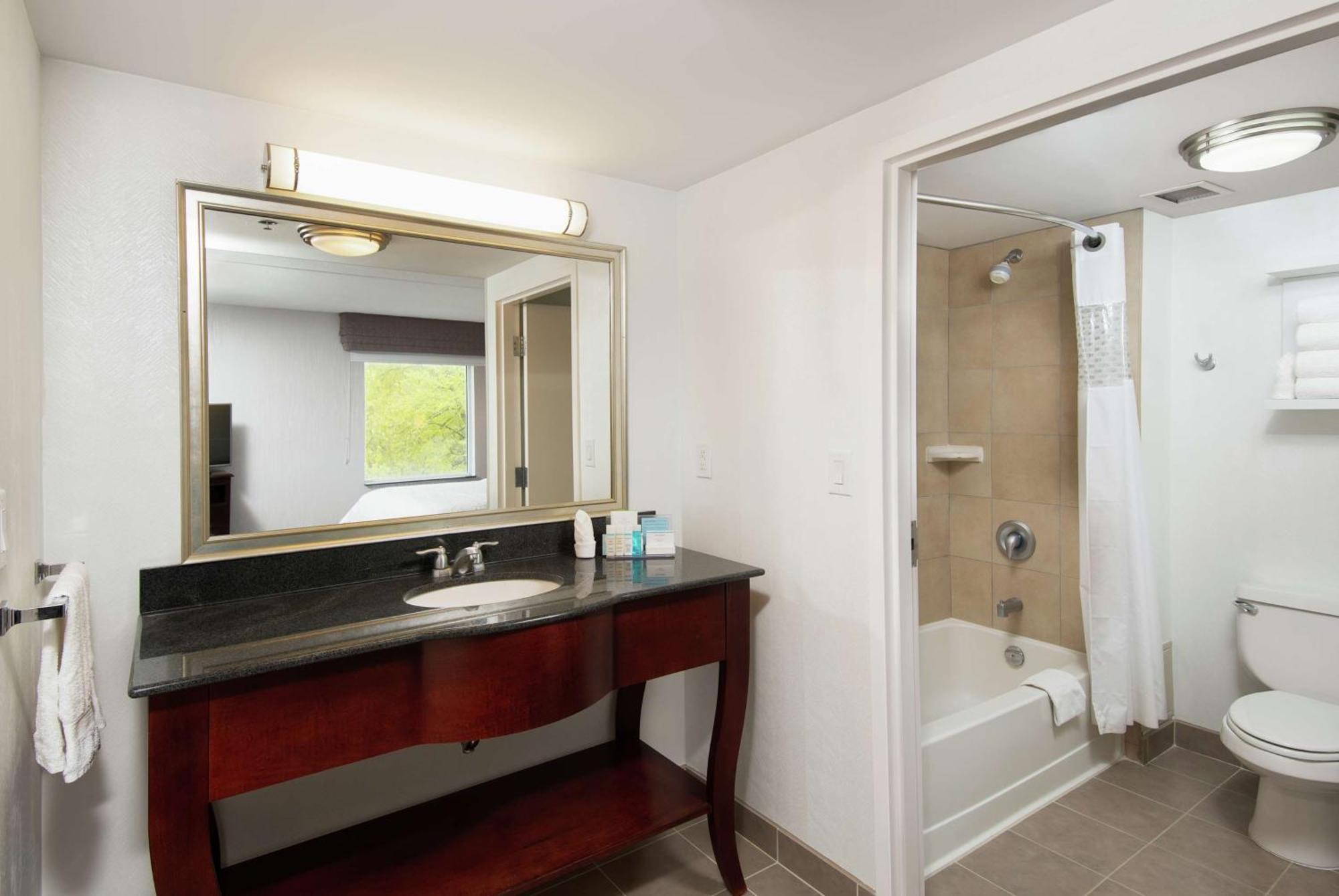 Hampton Inn & Suites By Hilton Barrie Eksteriør bilde
